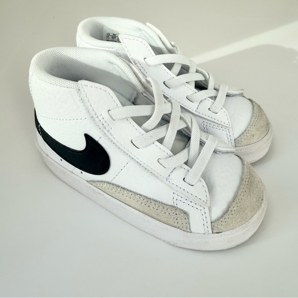 Nike Blazer Mid ’77 Toddler Sneakers White Black Size 8 Velcro - Picture 2 of 7
